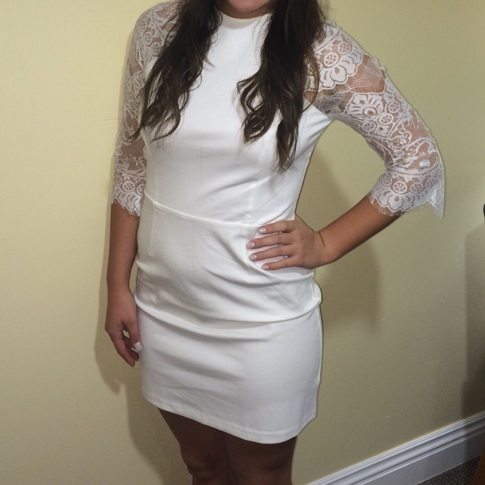 Lulu’s Lace Dress (Medium)